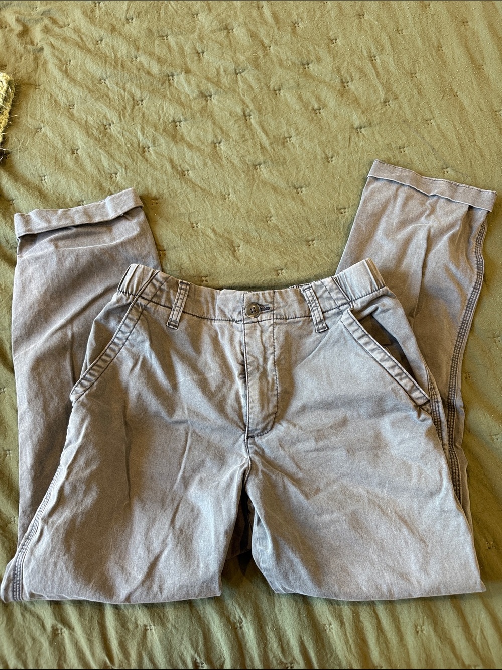 Old Navy Light Gray Cropped Pants